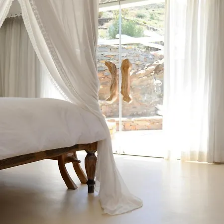 Отель Aigis Kea Vourkari