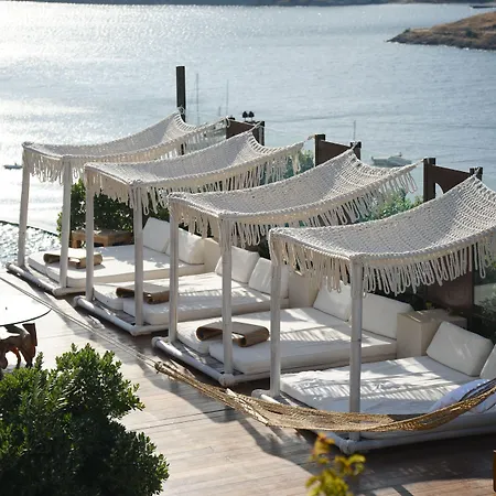 Aigis Kea Hotel 4*