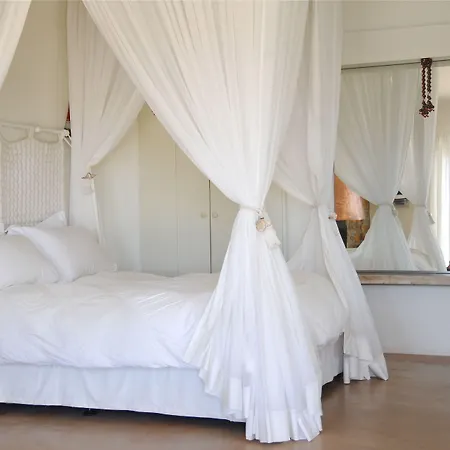 Aigis Kea Hotel 4*