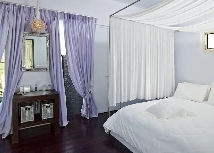 فندق Aigis Kea 4*